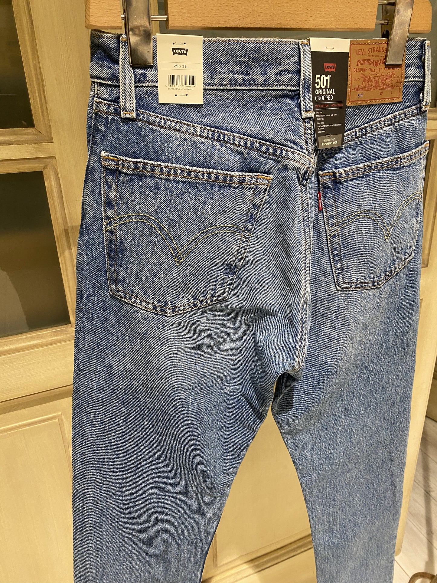W 501® Levi's® Crop Jeans